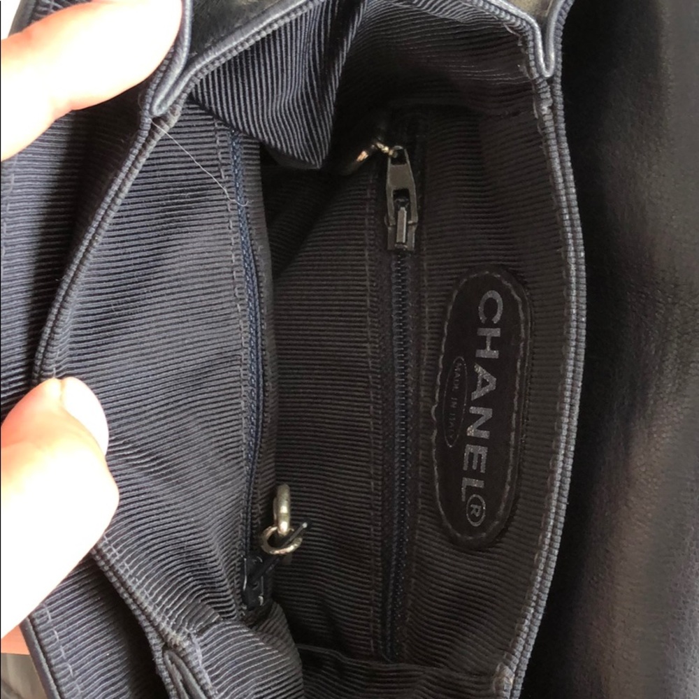 Chanel navy blue lambskin backpack - Picture 12 of 16